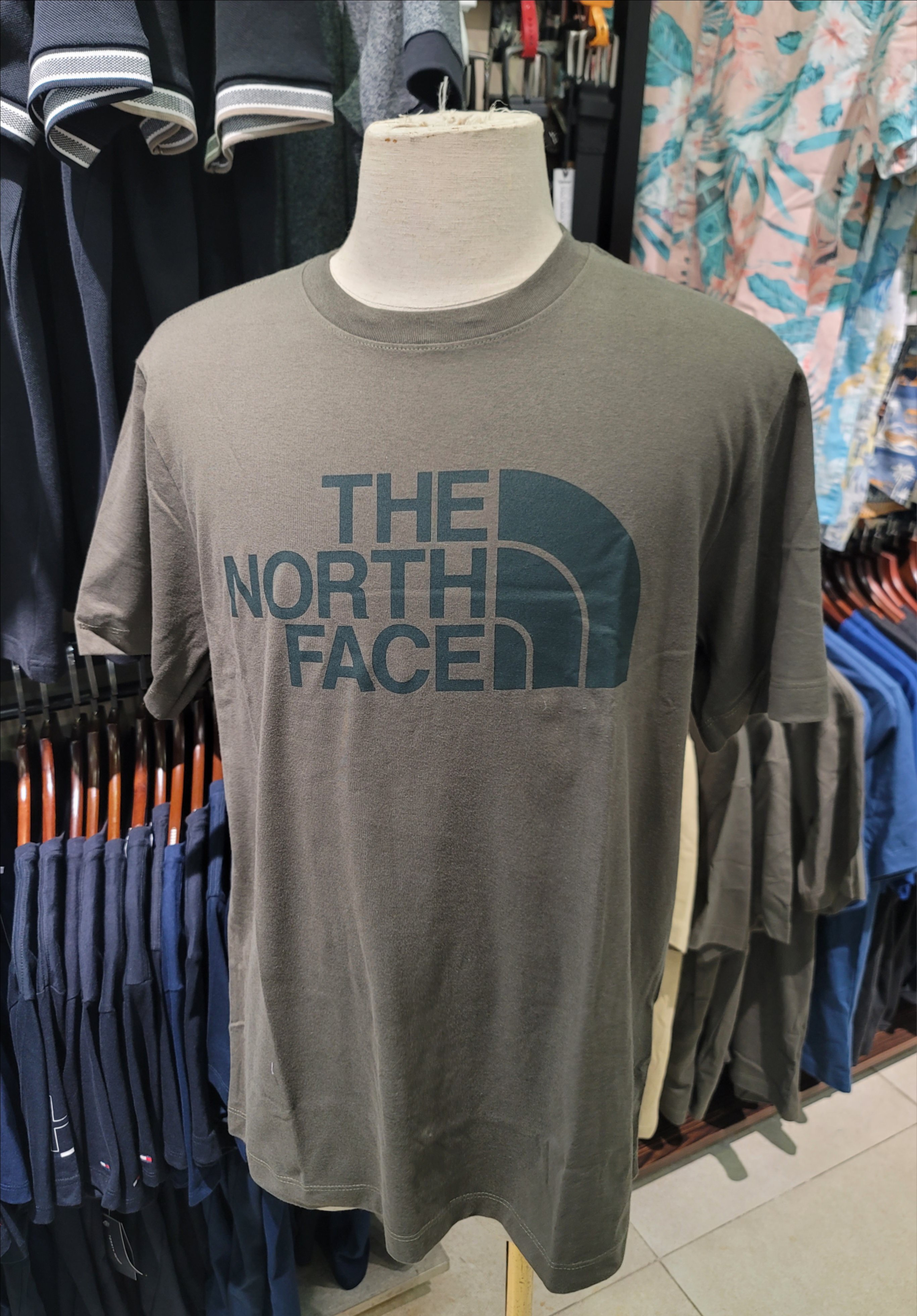 Thun North Face rêu chữ đen