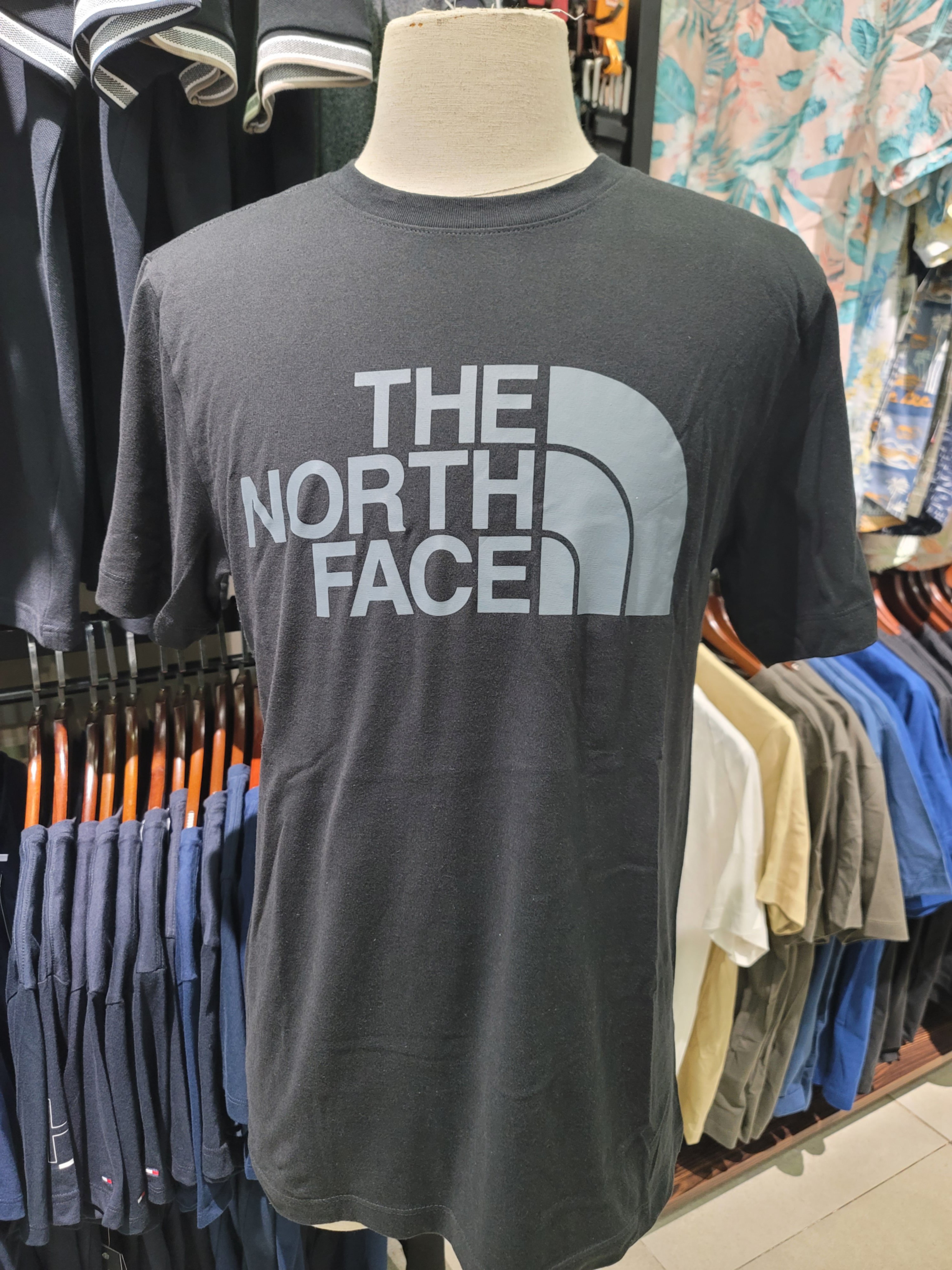 Thun North Face đen chữ ghi