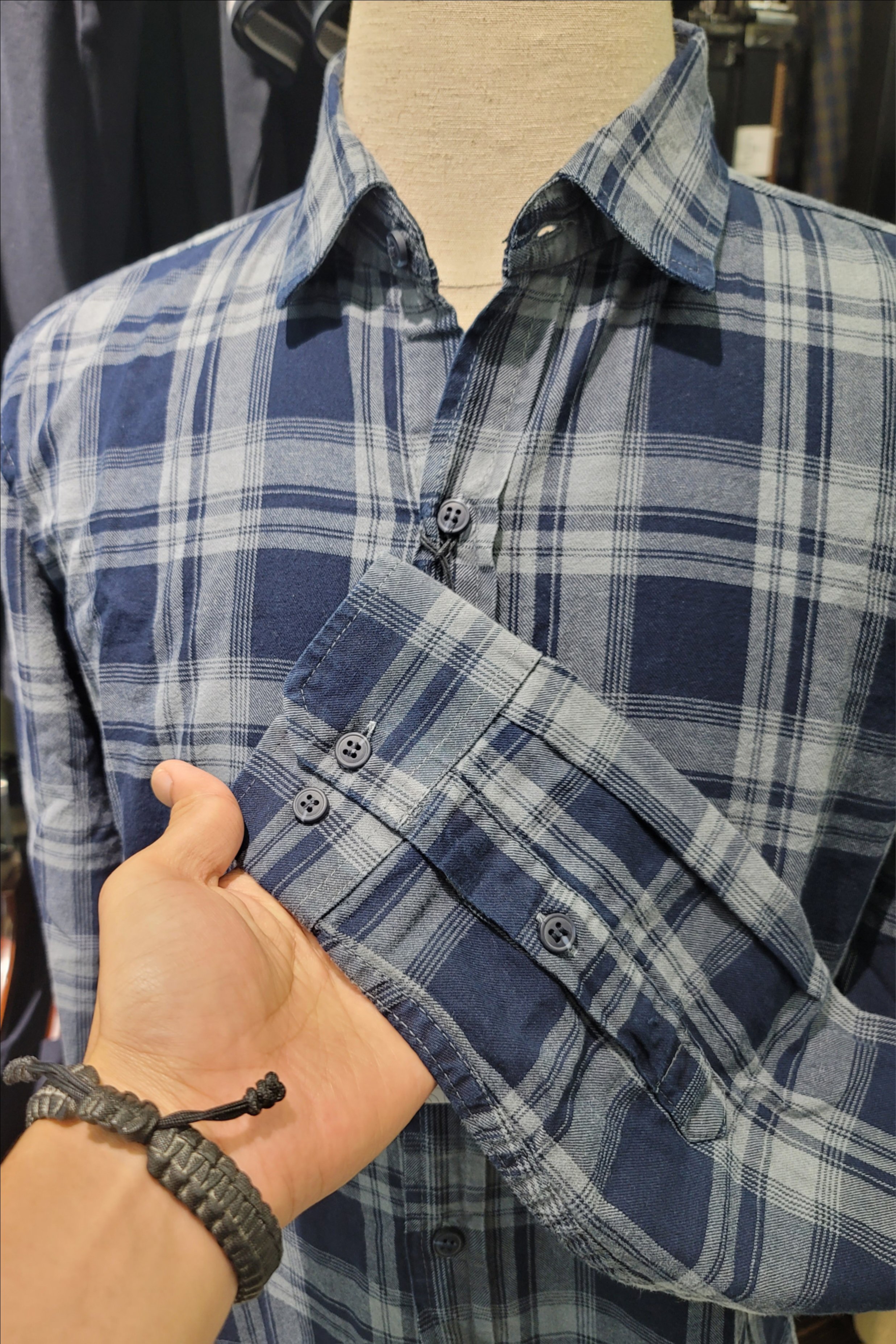 Sơ mi dài tay Nomad caro nhạt