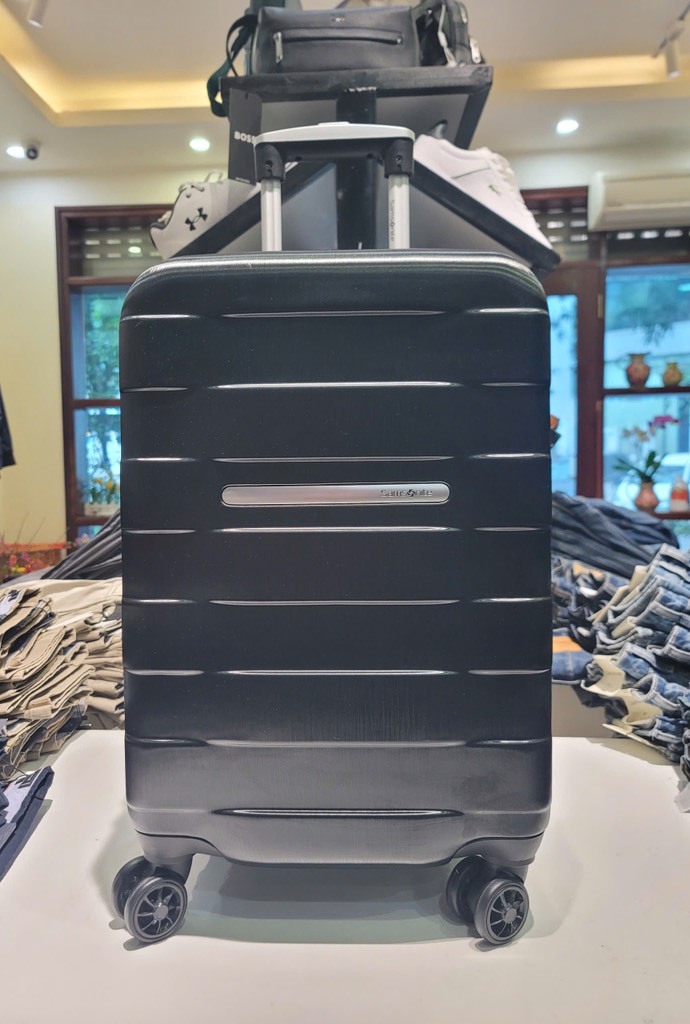 Vali samsonite đen logo bạc