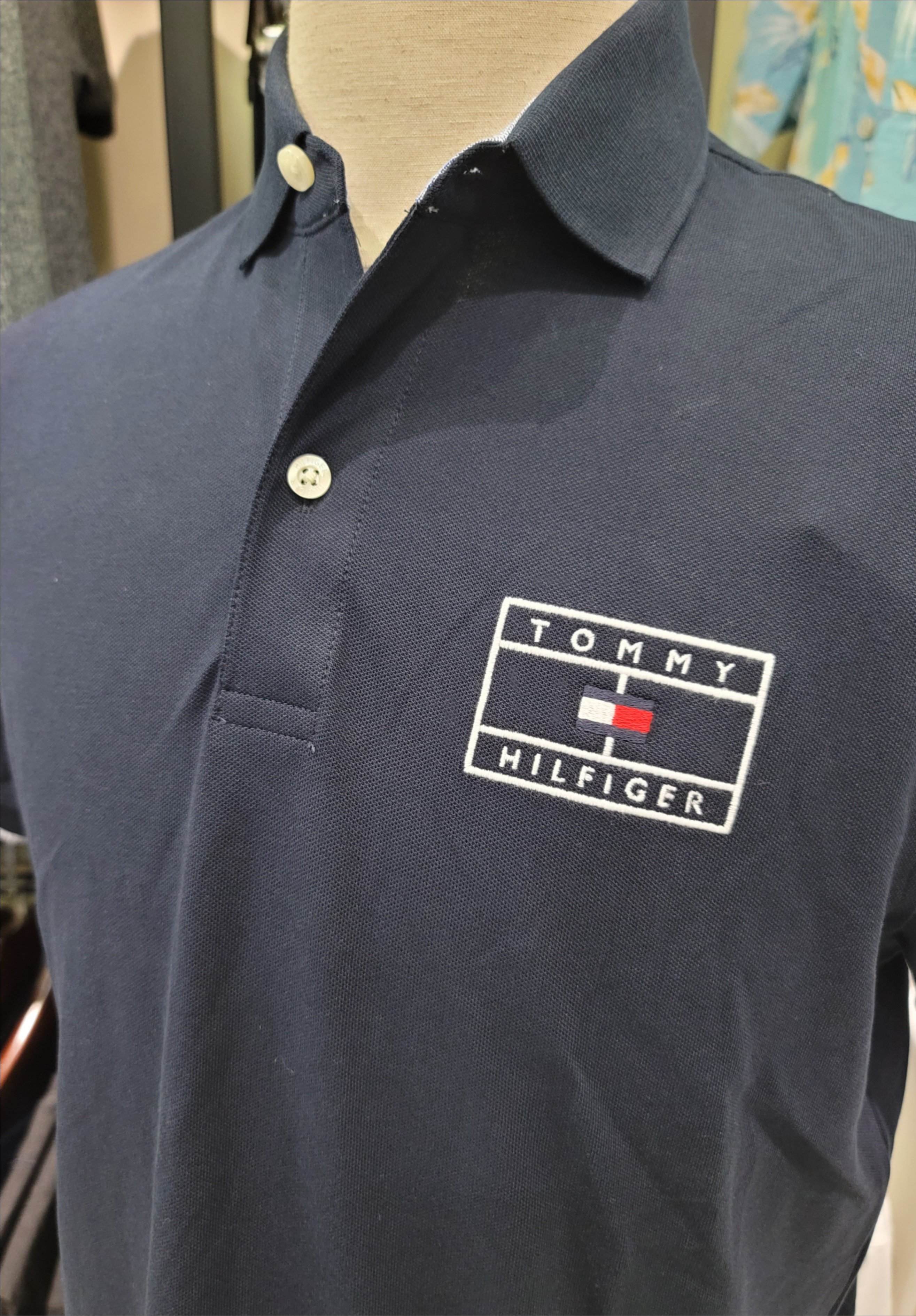 Polo Tommy Hilfiger Regular Navy - Logo chữ nhật