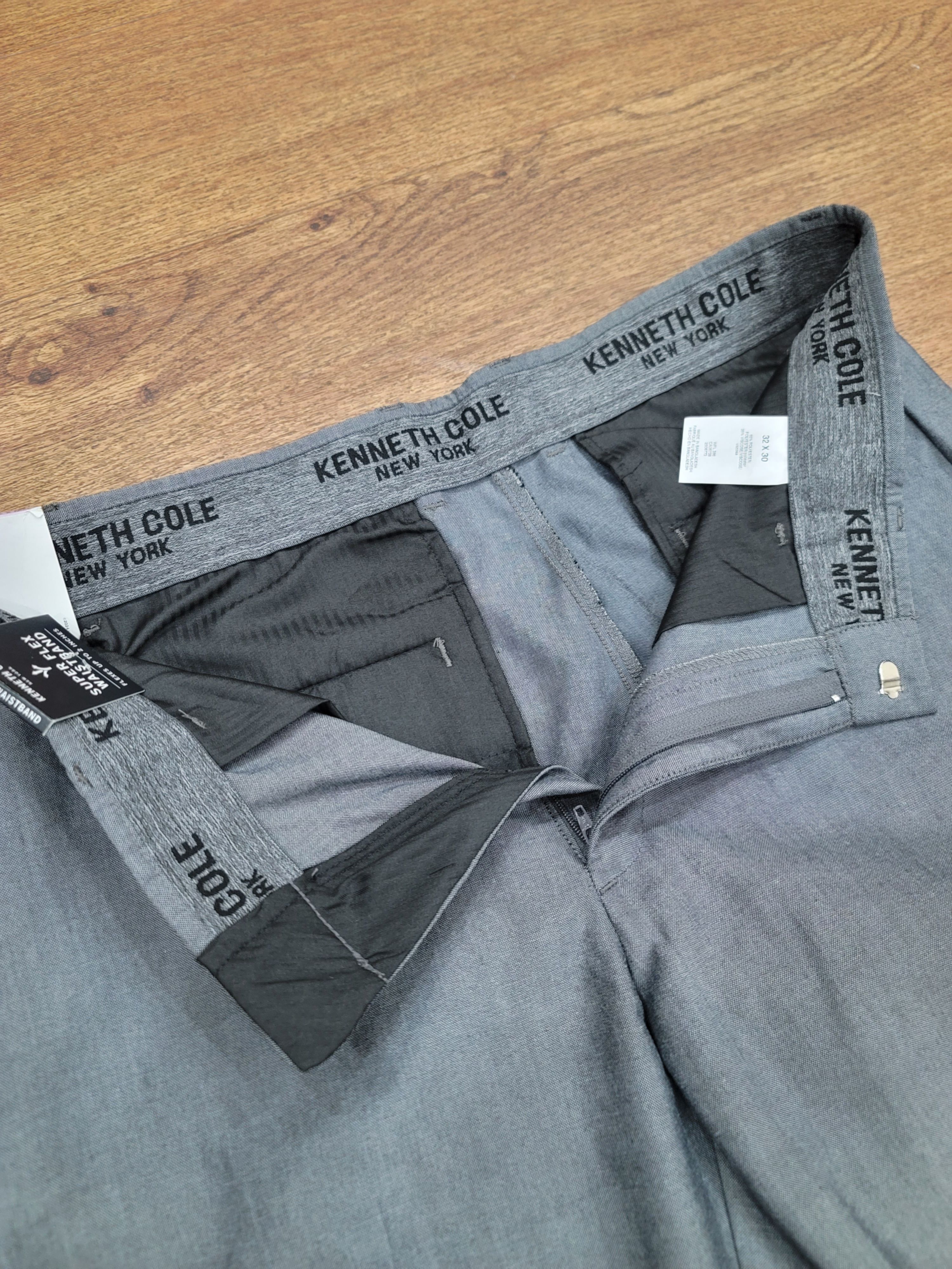 Quần vải Kenneth Cole