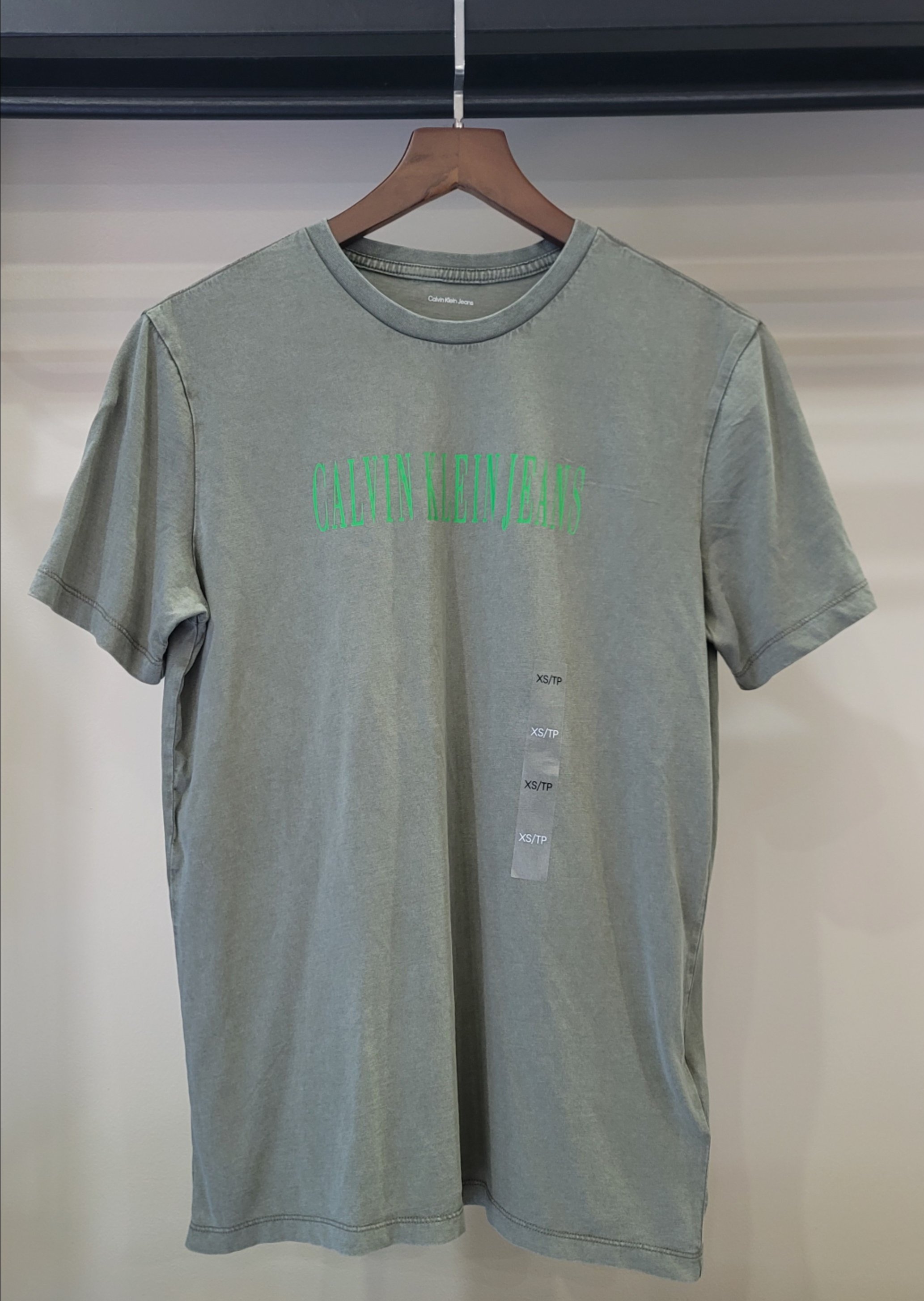 Thun CK Rêu Chữ Calvin Klein Xanh Lá