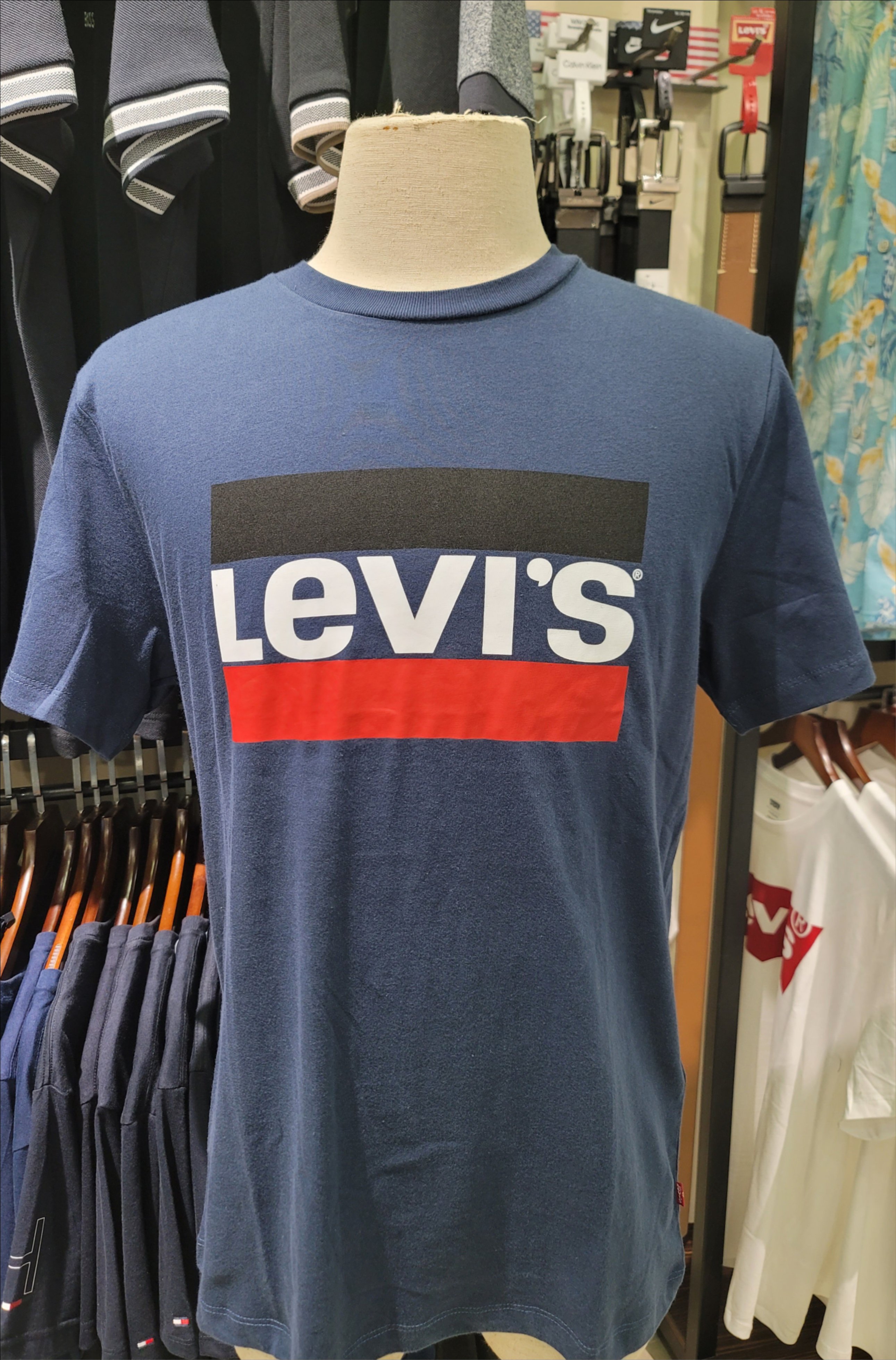 Thun Levis Navy kẻ đỏ đen