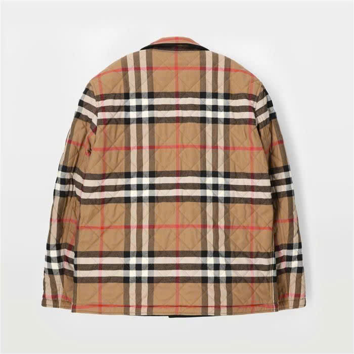 Khoác chần trám Burberry new ss26 - M