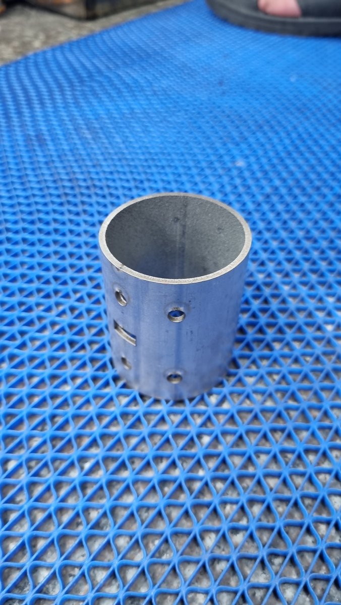Cắt Ngàm Ống Inox Tròn Bằng CNC - ong cat yen ngua fishmouth