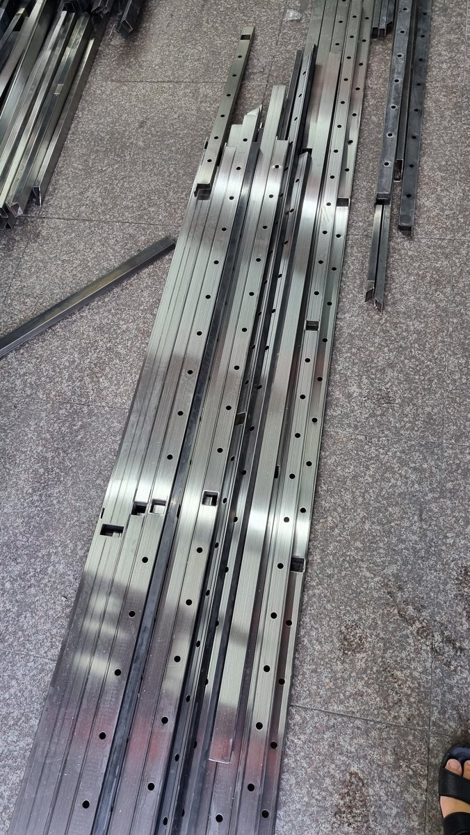 Hộp Inox 304 12x12, 13x26 - lo hop 13x26 duc lo mong ngam