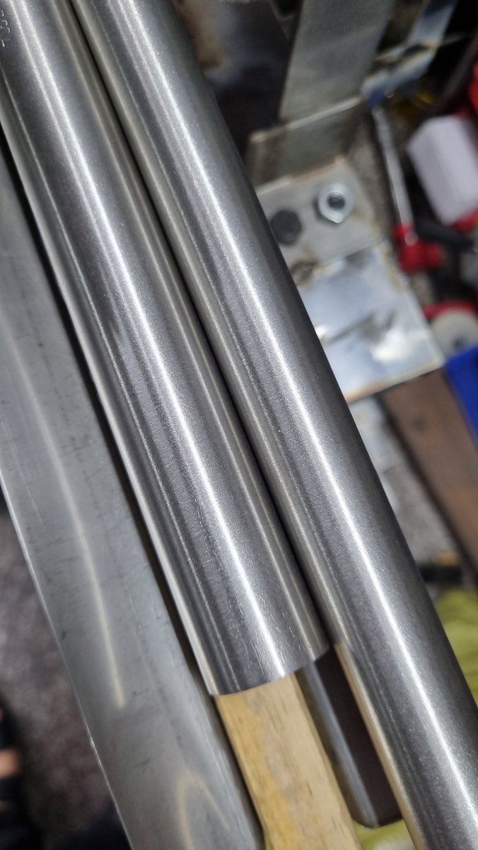 Inox 304 Có Bị Gỉ Không? 5 Nguyên Nhân Hàng 304 Vẫn Ra Vết Nâu Sau Khi Gia Công - 2 dau ong van xuoc