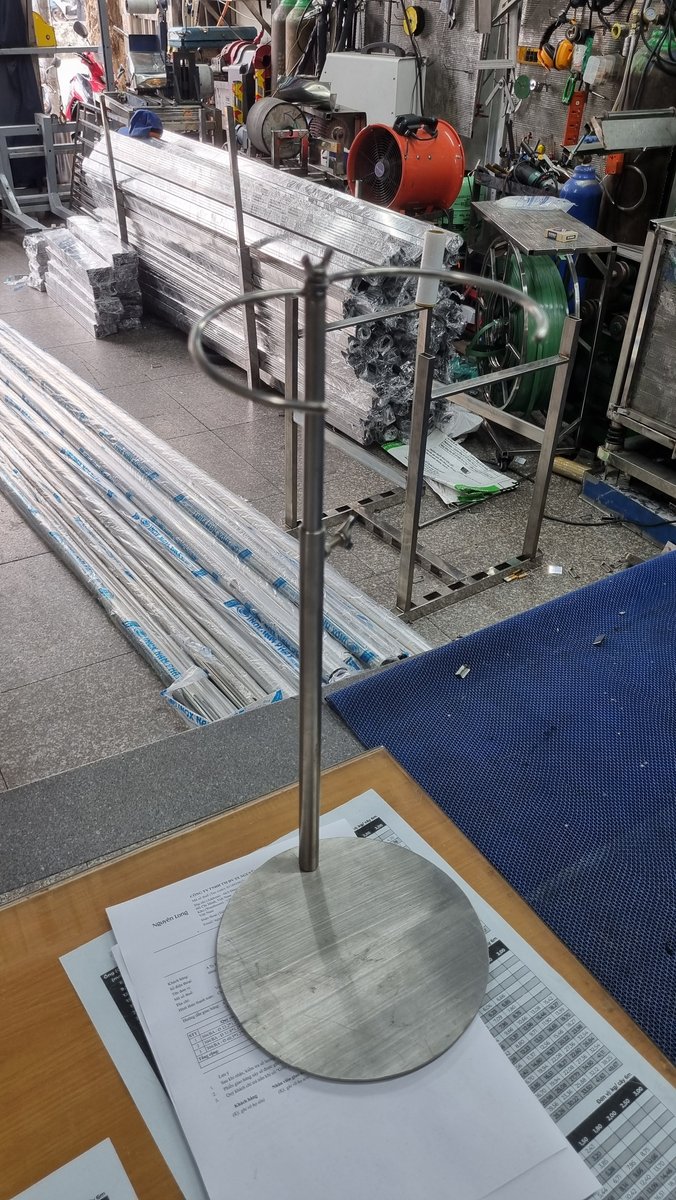 Inox 304 Và 316 Cái Nào Tốt Hơn? Xưởng Cơ Khí Có Cần Trả Thêm Tiền Cho 316 Không - tru dung de tron mau