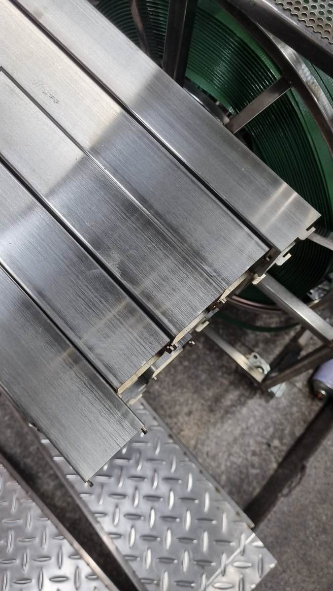 Nhận Đánh Xước Inox Tại TP.HCM - thanh hop van xuoc dai