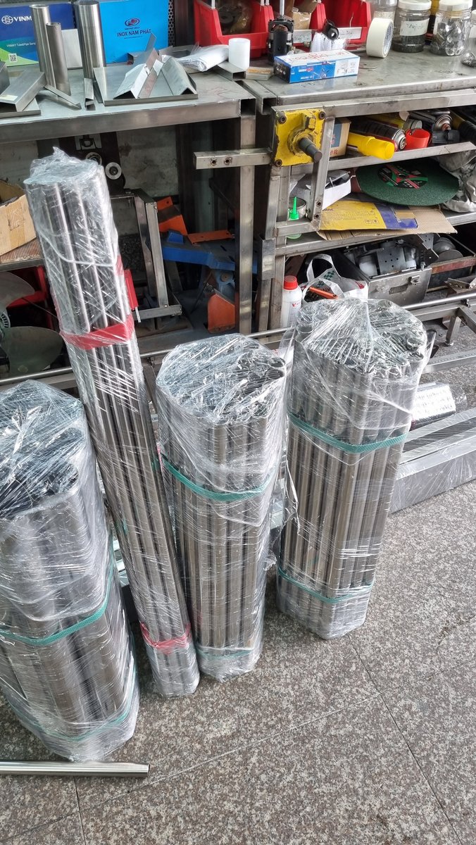 Ống Inox 304 Phi 42 Và Phi 60 - lan can thanh pham xuong