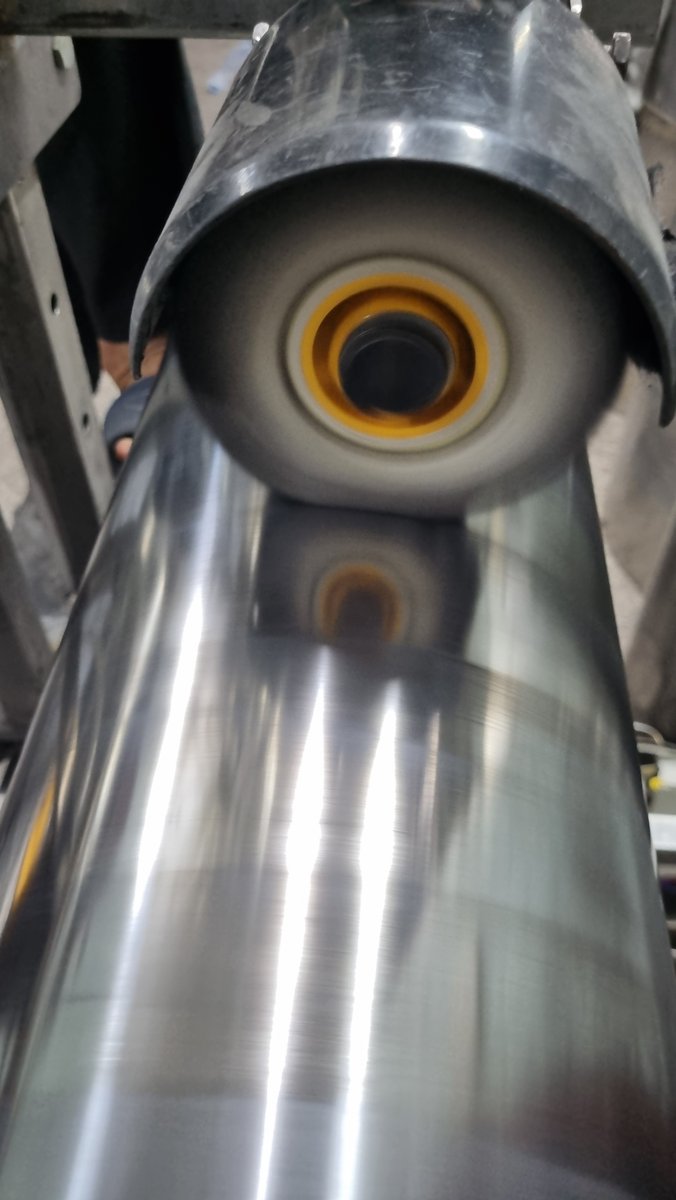 Ống Inox Trang Trí Và Ống Inox Công Nghiệp Khác Nhau Thế Nào? Xưởng Cơ Khí Nên Mua Loại Nào - danh bong ong 219 con lan dau quay