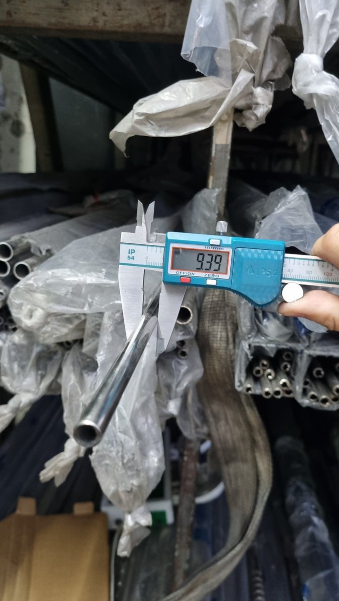 Phi Ống Inox Là Gì? Phi 21, 27, 34, 42, 49, 60 Thực Ra Là Bao Nhiêu Mm – Bảng Quy Đổi Phi, Inch, DN - caliper do duong kinh ong