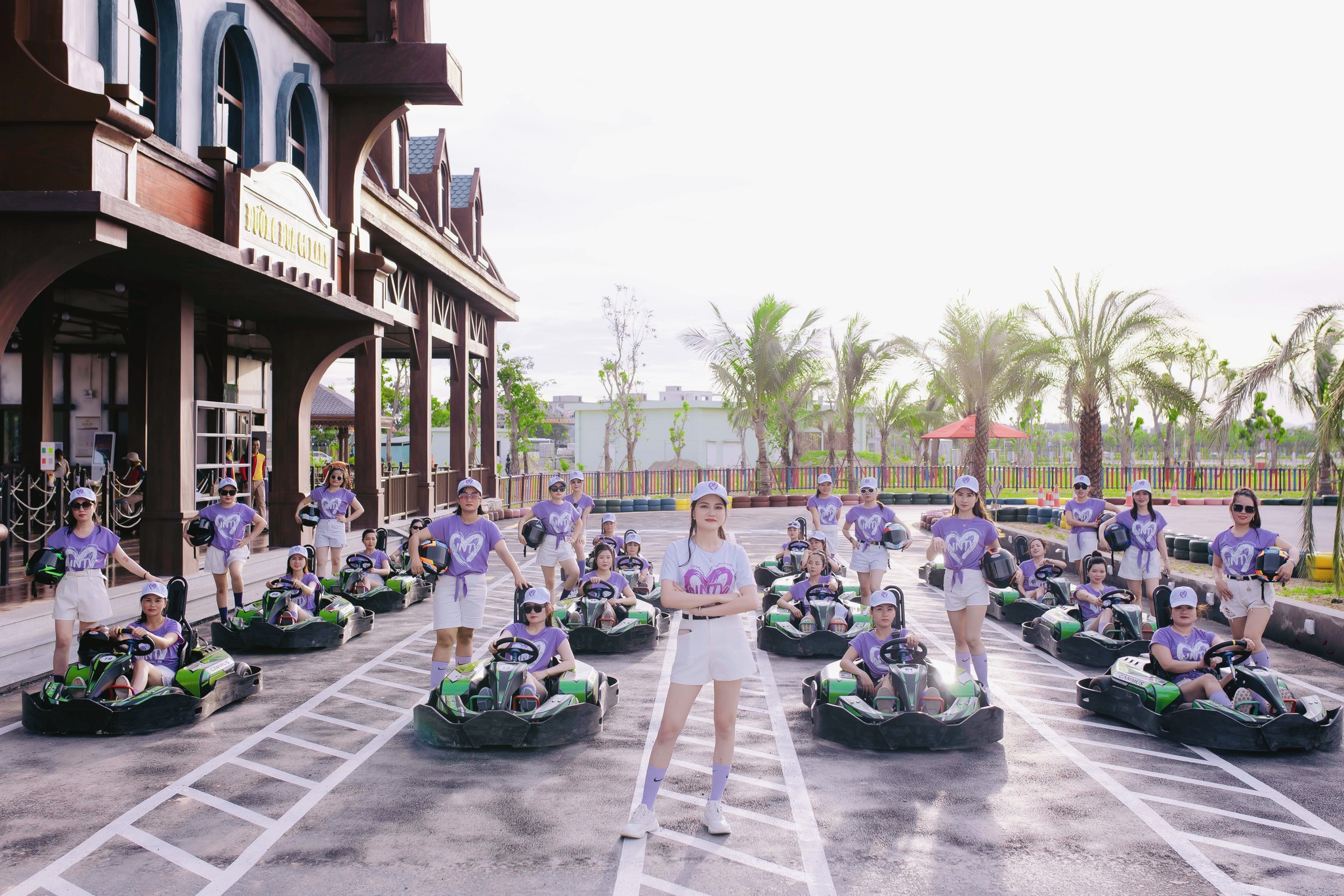 cập nhất giá vé vinwonders cửa hội mới nhất