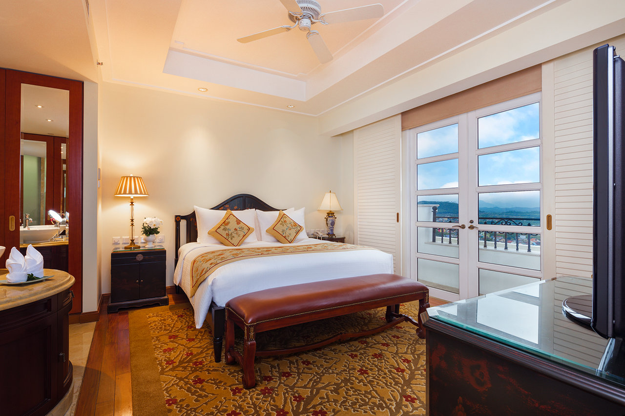 khách sạn Indochine Palace Huế