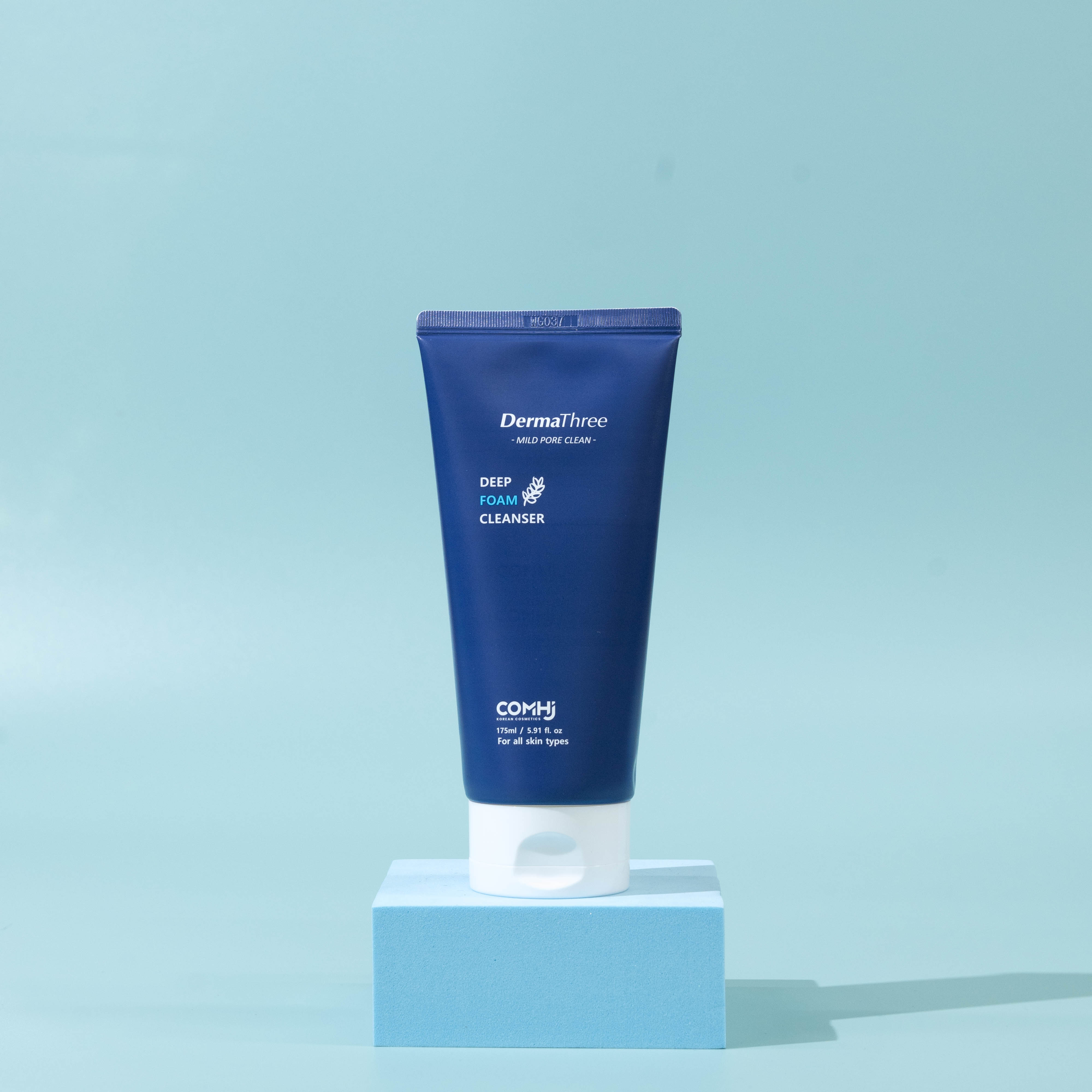 SỮA RỬA MẶT DƯỠNG TRẮNG COMHI DERMATHREE