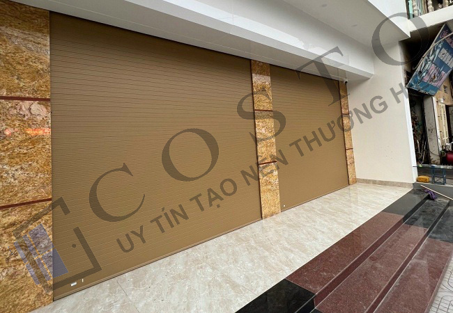 Tận Hưởng Tiện Ích và Sự Tiện Lợi Với Cửa Cuốn Điện Austdoor