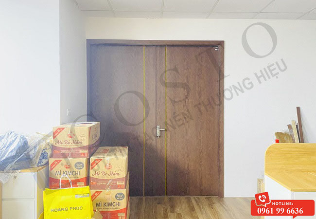 Cửa Gỗ Nhựa Composite Chịu Nước 100%, Không Mối Mọt