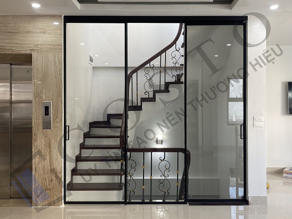 Cửa lùa slim không ray dưới tiện lợi và thời thượng!