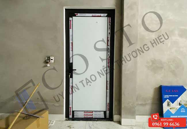 Cửa nhôm nhà vệ sinh giá rẻ bao nhiêu tiền 1m2?