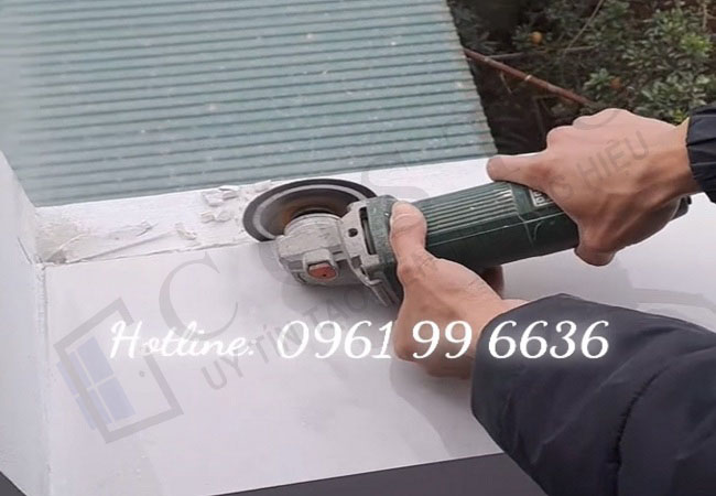 Để hèm cửa bao nhiêu là đúng khi lắp cửa nhôm Xingfa?