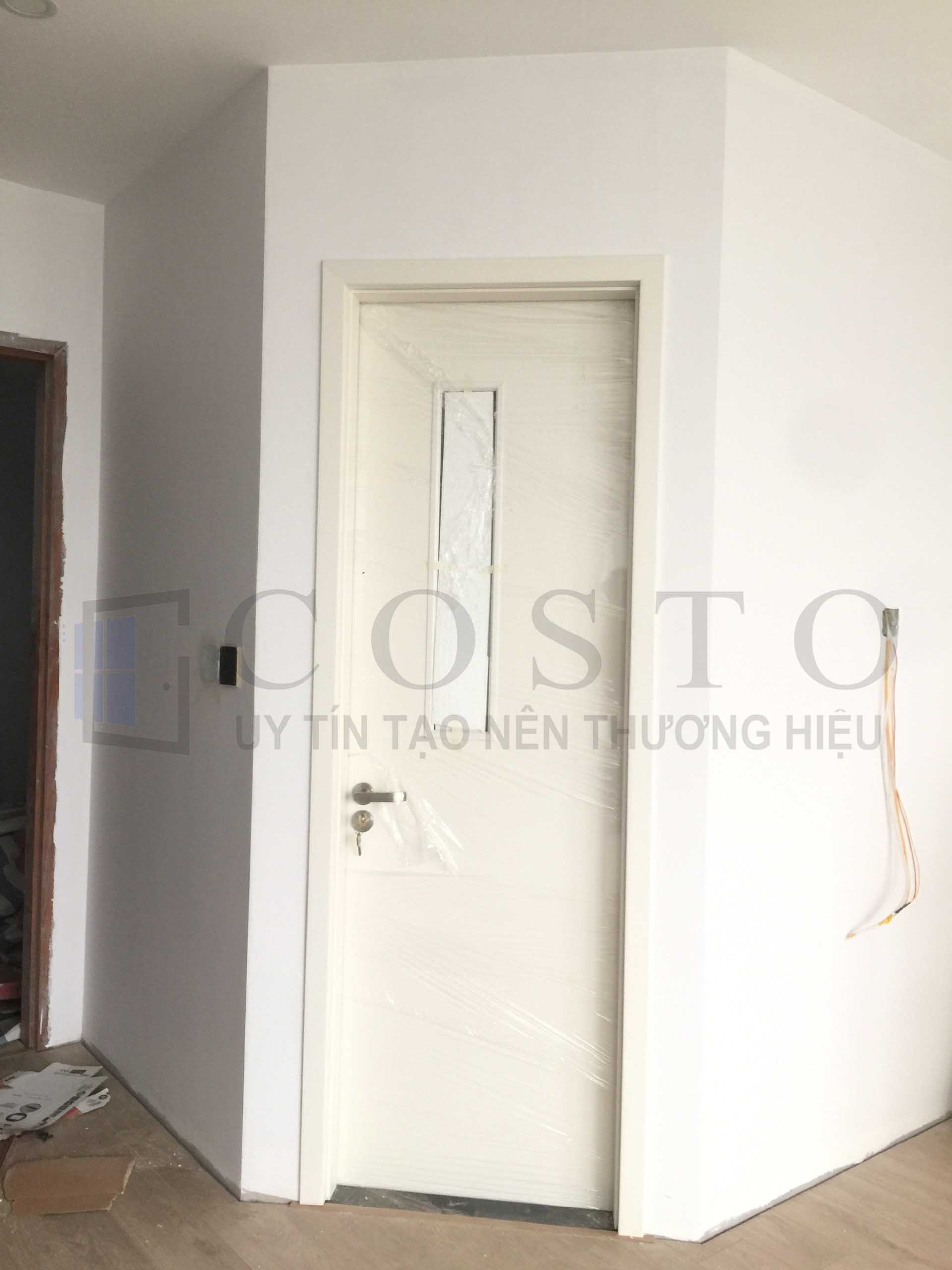 Cửa nhựa composite trắng - Đặc tính, ưu điểm và lưu ý khi mua sắm