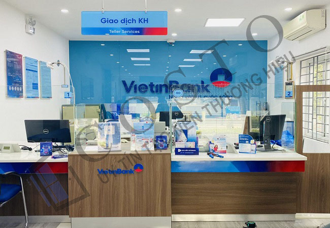 Kính Sơn Màu Có Những Ưu Điểm Gì Nổi Bật?