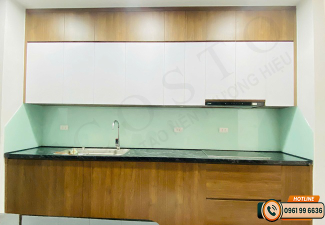Top màu kính ốp bếp đẹp giúp không gian thêm nổi bật
