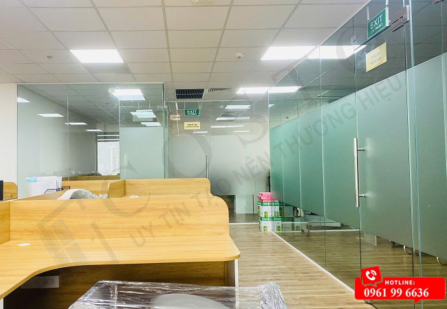 Thi Công Cửa Kính Văn Phòng Uy Tín Tại Hà Nội