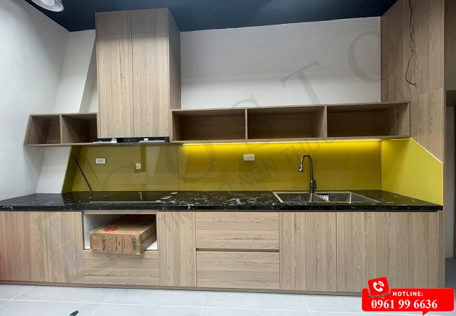 Thi công kính ốp tường uy tín, cam kết chất lượng 100%