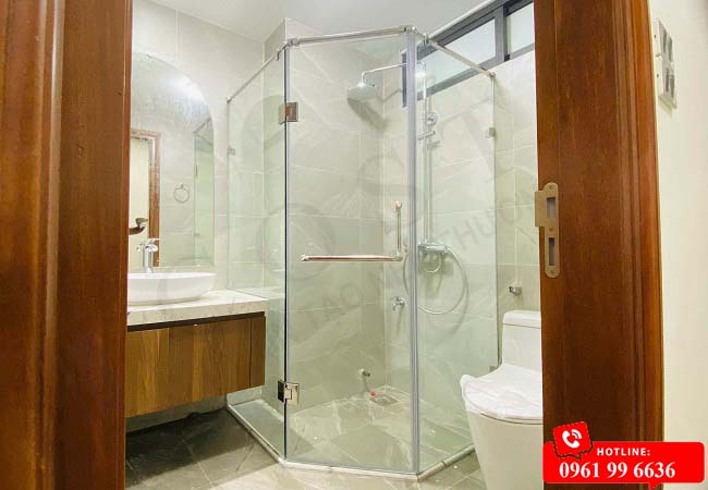 Vách ngăn kính phòng tắm có dễ thay thế, sửa chữa?