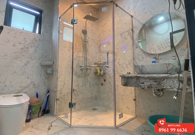 bảo dưỡng vách kính tắm định kì