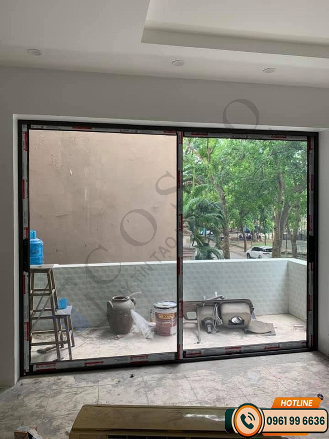 cửa kính lùa khung nhôm