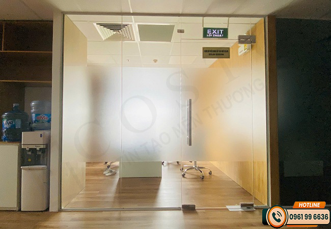 Cửa kính thủy lực 1 cánh