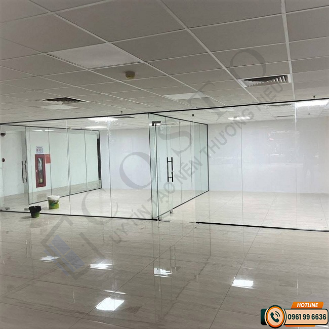 Cửa kính thủy lực văn phòng