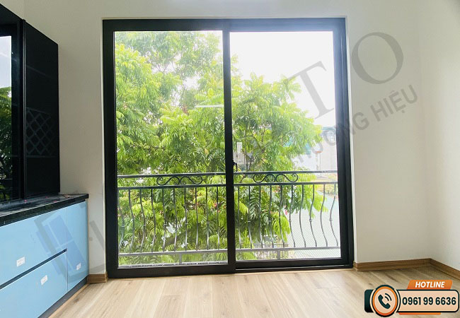 cửa nhôm kính lùa