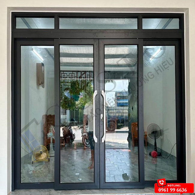 cửa trượt quay kính cường lực