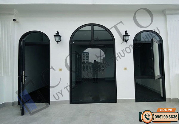 mẫu cửa vòm nhôm kính
