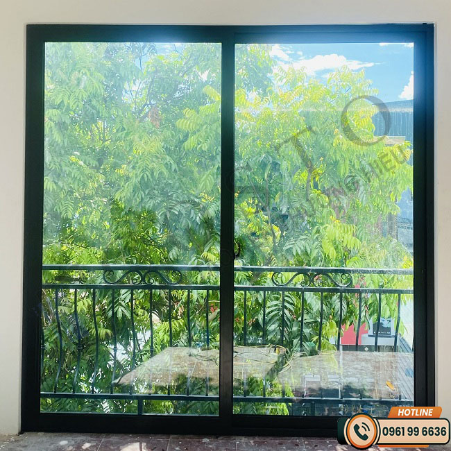 nên lắp cửa nhôm trước hay sơn trước
