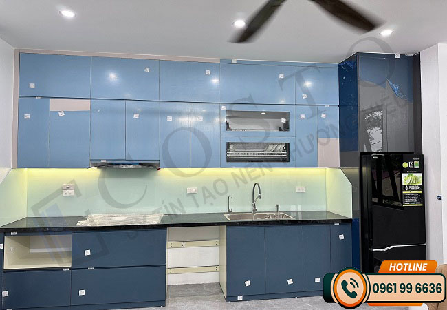 thi công kính màu bếp tại Hà Nội