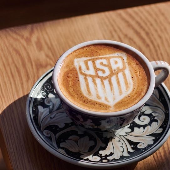 World Cup và cà phê: Khi một bàn thắng có thể đổi lấy... một ly espresso miễn phí