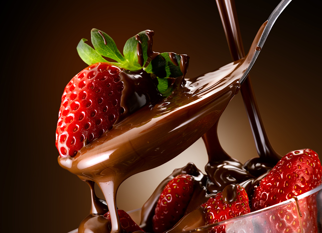 HÀNH TRÌNH CHOCOLATE – PHẦN 4: TEMPERING & MOULDING/ ENROBING