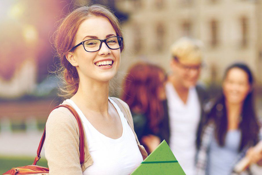 Làm thế nào để viết một bài luận giành học bổng?