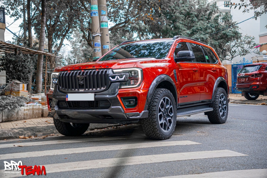 Độ Body Kit Ford Everest Wildtrak 2025 Làm Mới Diện Mạo Đẳng Cấp