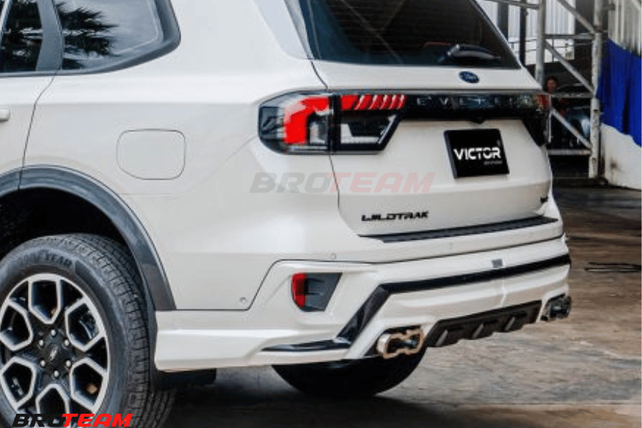 Cảng sau  bodykit victor v2