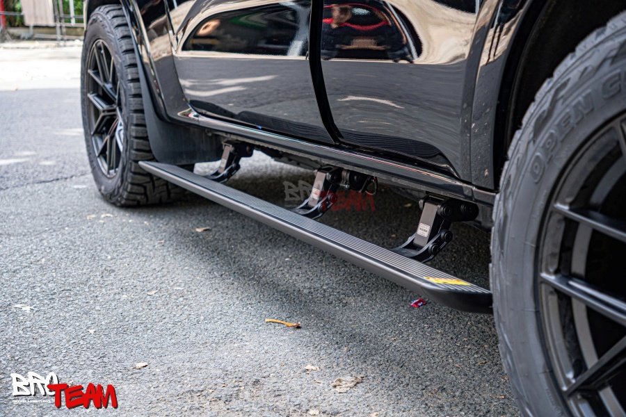 Bệ bậc điện tự động Everest