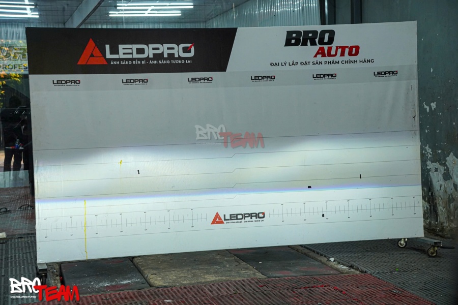 Bi gầm LED Laser A8