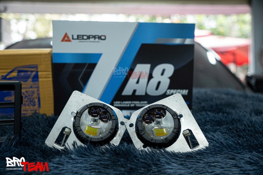 Độ đèn bi gầm A8 Special ánh sáng mạnh