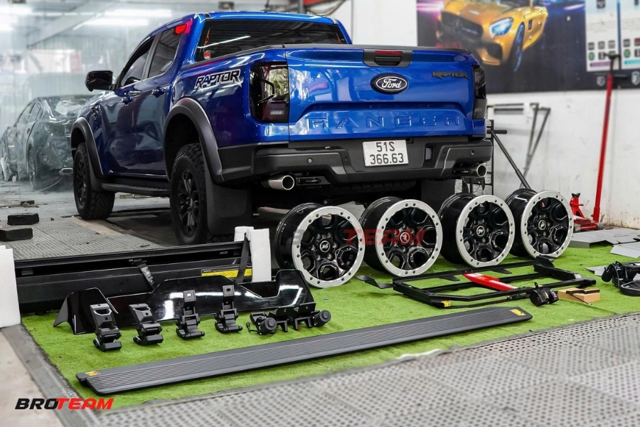 Nâng Cấp Mâm Lốp Và Trang Bị Ngoại Thất Xe Ford Ranger Raptor