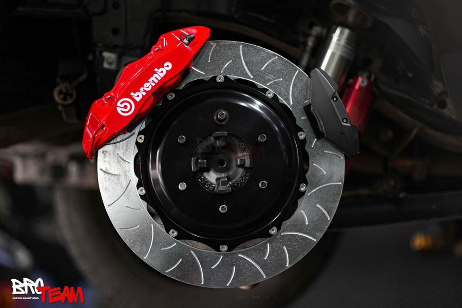 Bộ phanh Brembo hiệu suất cao cho xe Ford Everest